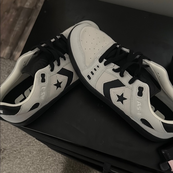 Men's Black and White Sneakers Comverse, BRAND NEW, NEVER WORN, SIZE 13 - Picture 8 of 11